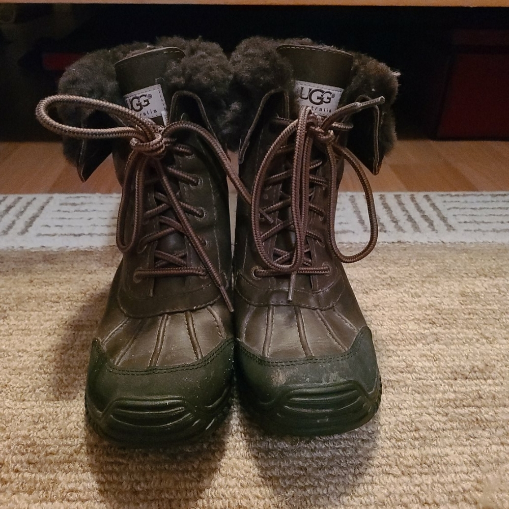 Ugg Adirondack Boots Size 7